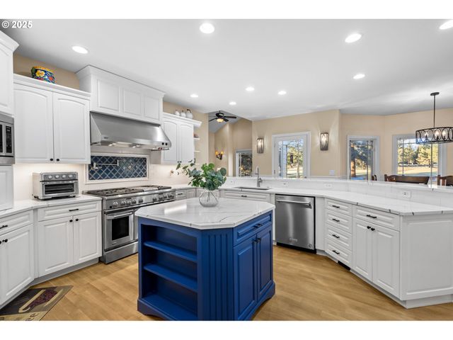 16900 GREEN DRAKE Ct, Sisters, OR 97759