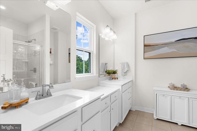 3059 SHAWS RD, Edgemere, MD 21219