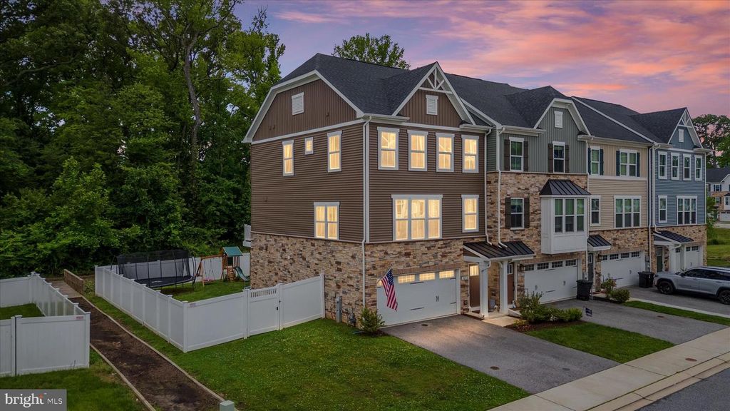3059 SHAWS RD, Edgemere, MD 21219