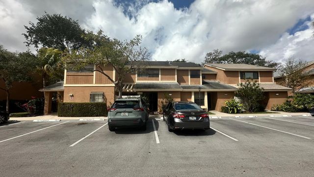 2213 NW 45th Avenue, Coconut Creek, FL 33066