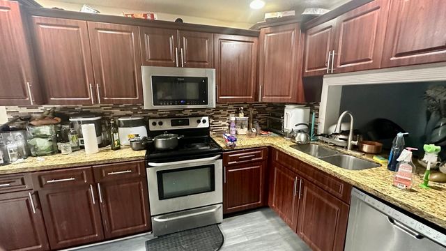 2213 NW 45th Avenue, Coconut Creek, FL 33066