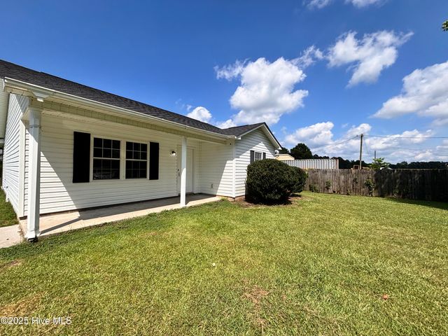 134 Harmon Street, Clinton, NC 28328