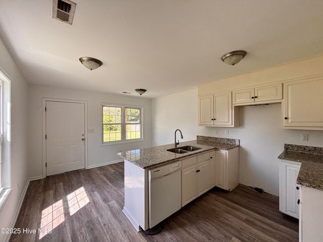 134 Harmon Street, Clinton, NC 28328