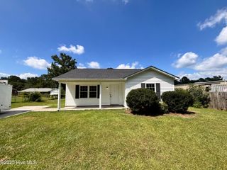 134 Harmon Street, Clinton, NC 28328