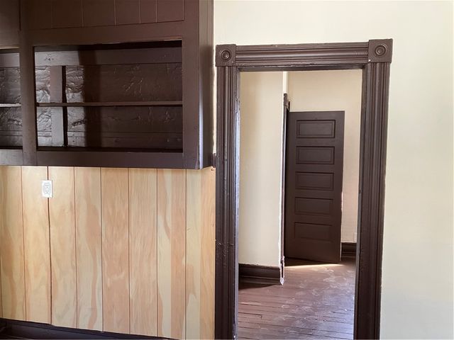 400 3rd Street, City Of But Ne, PA 16001