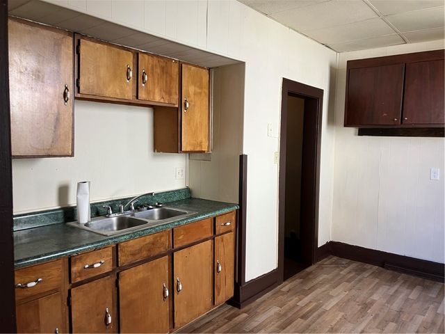 400 3rd Street, City Of But Ne, PA 16001