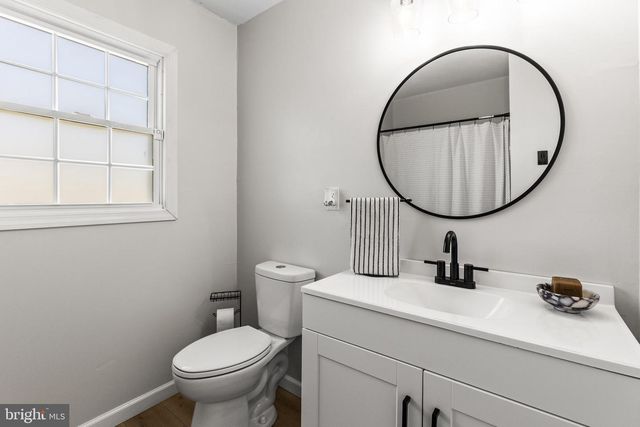 29 COLONIAL DR, Hanover, PA 17331