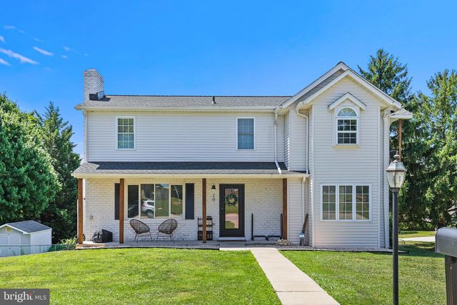 29 COLONIAL DR, Hanover, PA 17331