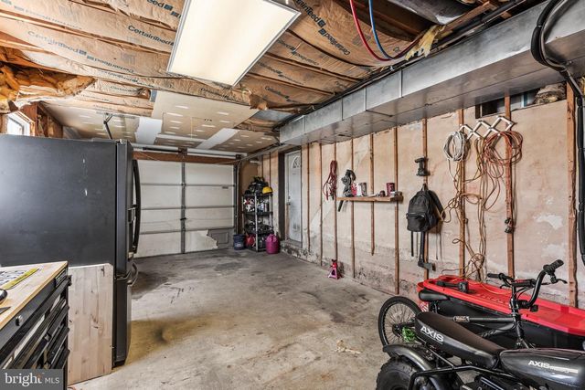 29 COLONIAL DR, Hanover, PA 17331