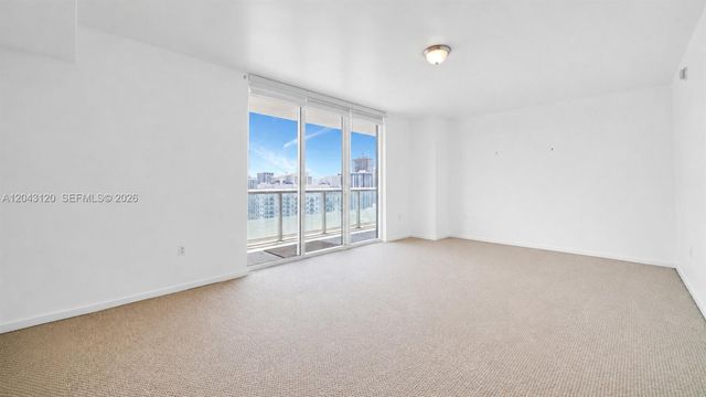 50 Biscayne Boulevard 4203, Miami, FL 33132