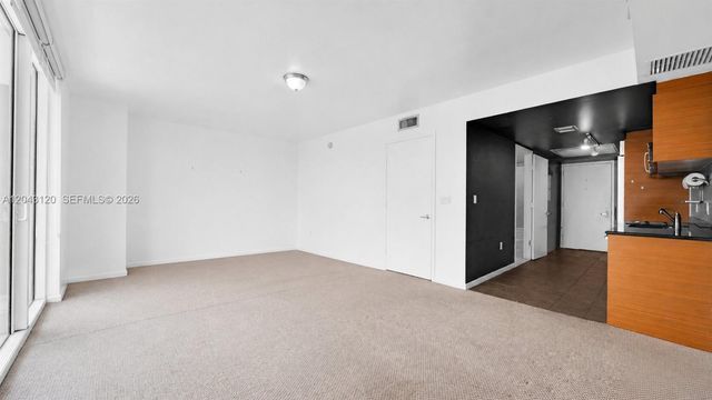 50 Biscayne Boulevard 4203, Miami, FL 33132