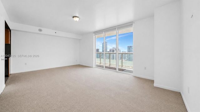 50 Biscayne Boulevard 4203, Miami, FL 33132