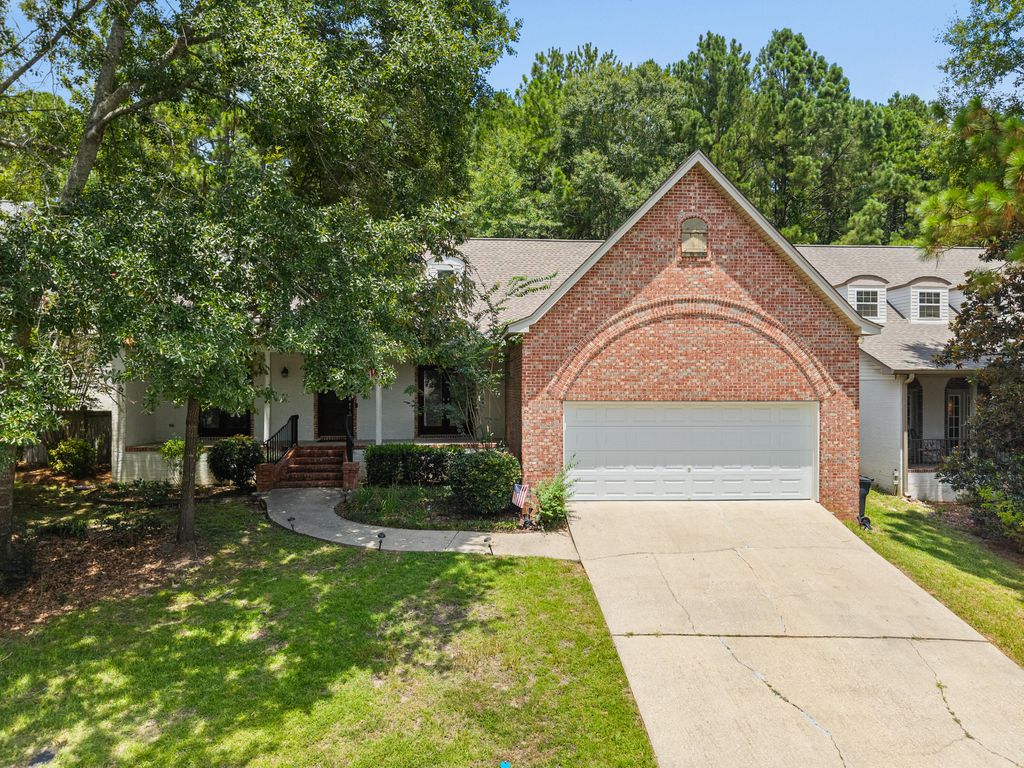 22 Knollwood Ln., Purvis, MS 39475