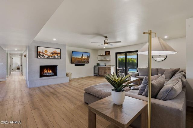 6516 N 43RD Place, Paradise Valley, AZ 85253