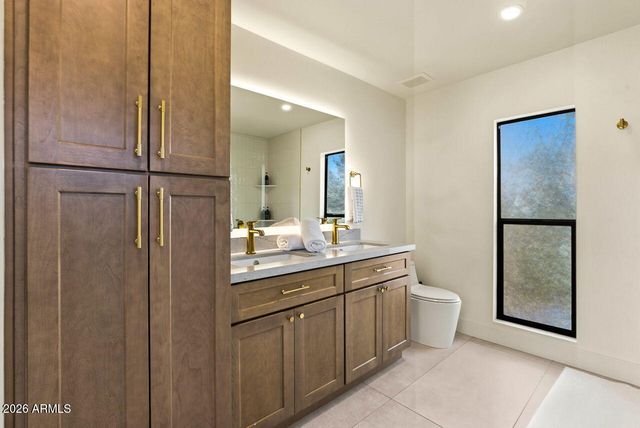 6516 N 43RD Place, Paradise Valley, AZ 85253