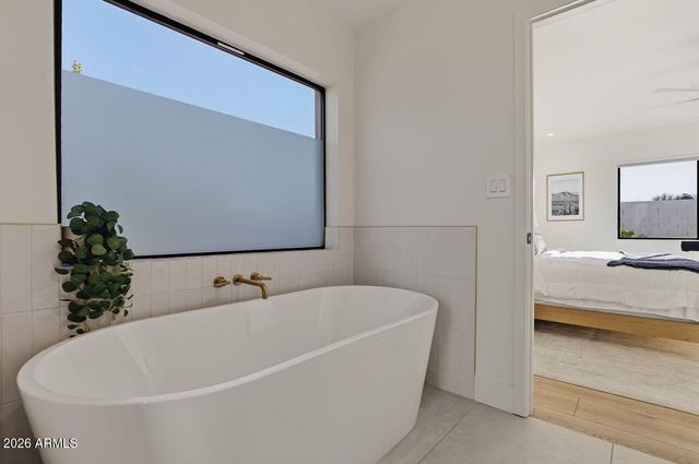 6516 N 43RD Place, Paradise Valley, AZ 85253