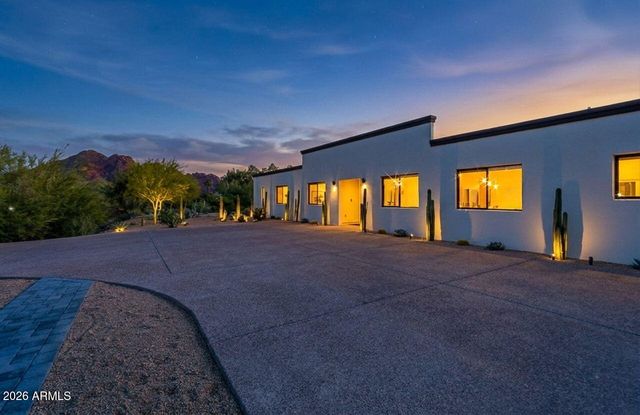 6516 N 43RD Place, Paradise Valley, AZ 85253