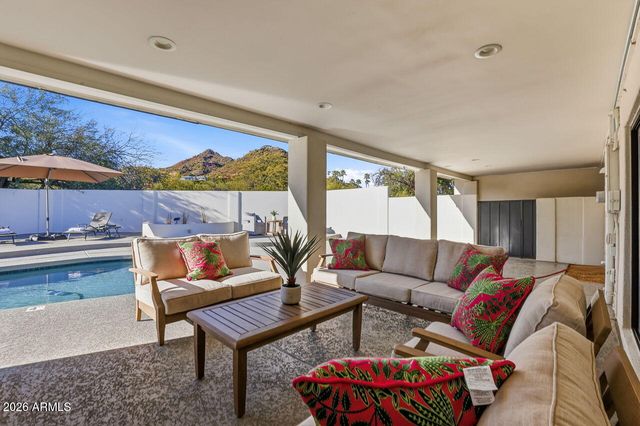 6516 N 43RD Place, Paradise Valley, AZ 85253