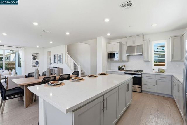 5911 Silhouette Way, Dublin, CA 94568