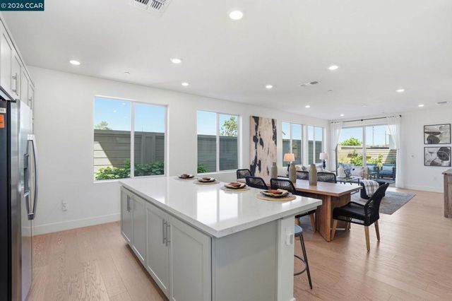 5911 Silhouette Way, Dublin, CA 94568