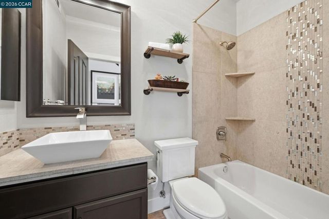 2037 Newton, Brentwood, CA 94513