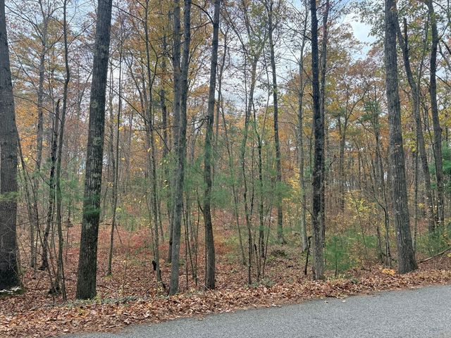 L2 Partridge Hill Rd, Charlton, MA 01507