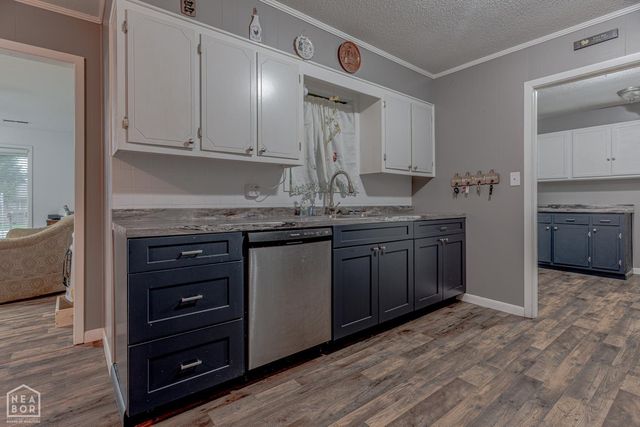 306 Walnut Drive, Paragould, AR 72450