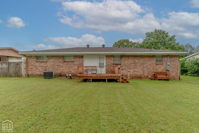 306 Walnut Drive, Paragould, AR 72450