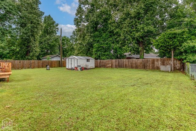 306 Walnut Drive, Paragould, AR 72450