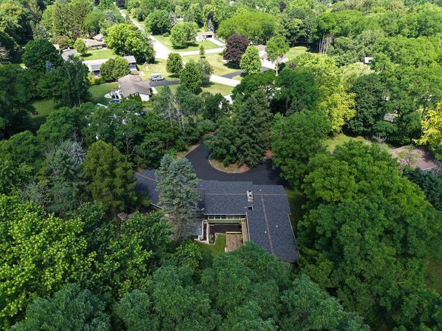 W220N7820 Golf View LANE, Lisbon, WI 53089
