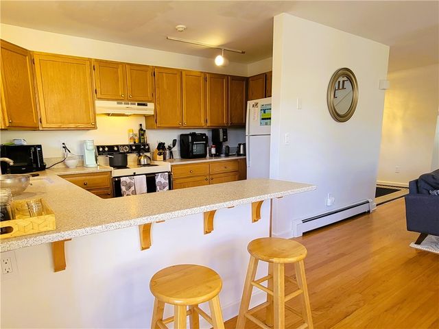 9 Narragansett Avenue 3, Newport, RI 02840
