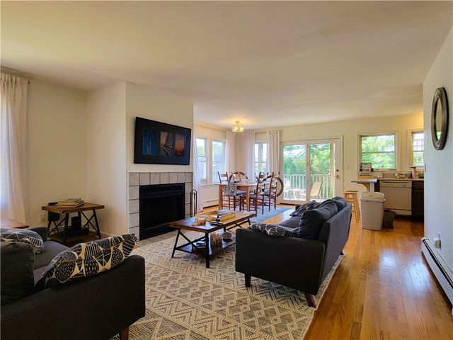 9 Narragansett Avenue 3, Newport, RI 02840
