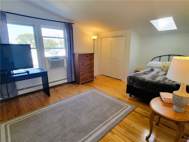 9 Narragansett Avenue 3, Newport, RI 02840