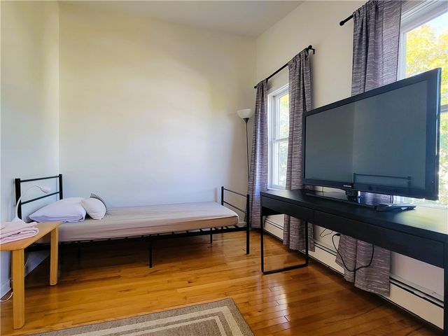 9 Narragansett Avenue 3, Newport, RI 02840