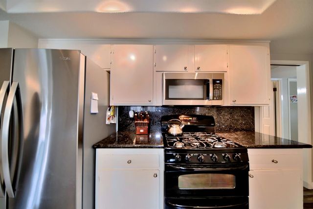 403 Curtwood Ct, Manteca, CA 95336