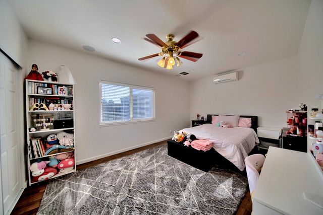 403 Curtwood Ct, Manteca, CA 95336