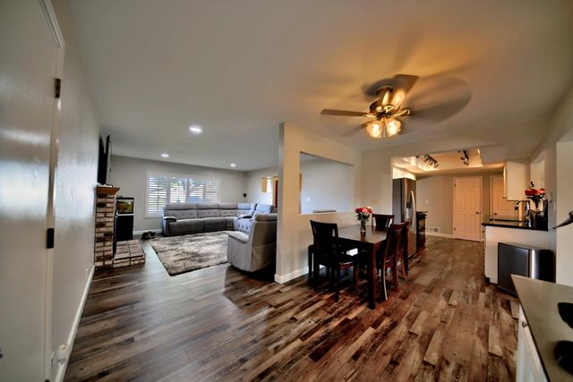 403 Curtwood Ct, Manteca, CA 95336