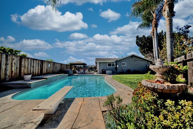 403 Curtwood Ct, Manteca, CA 95336