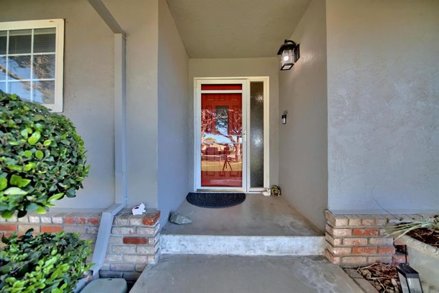 403 Curtwood Ct, Manteca, CA 95336