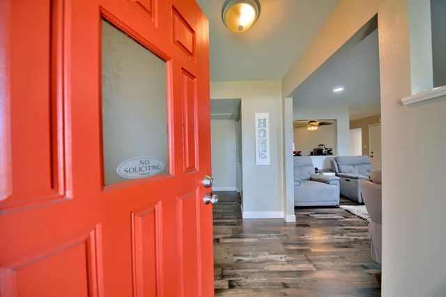 403 Curtwood Ct, Manteca, CA 95336