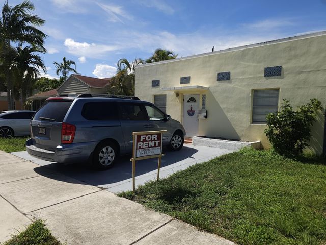 1639 Hayes Street, Hollywood, FL 33020
