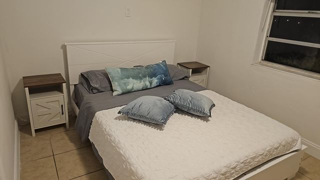 1639 Hayes Street, Hollywood, FL 33020