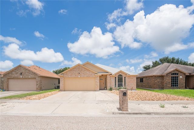 2326 TROPICAL WIND Dr, Corpus Christi, TX 78414