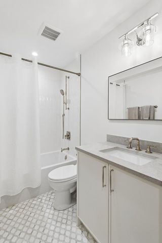 1646 N Orchard Street 1N, Chicago, IL 60614