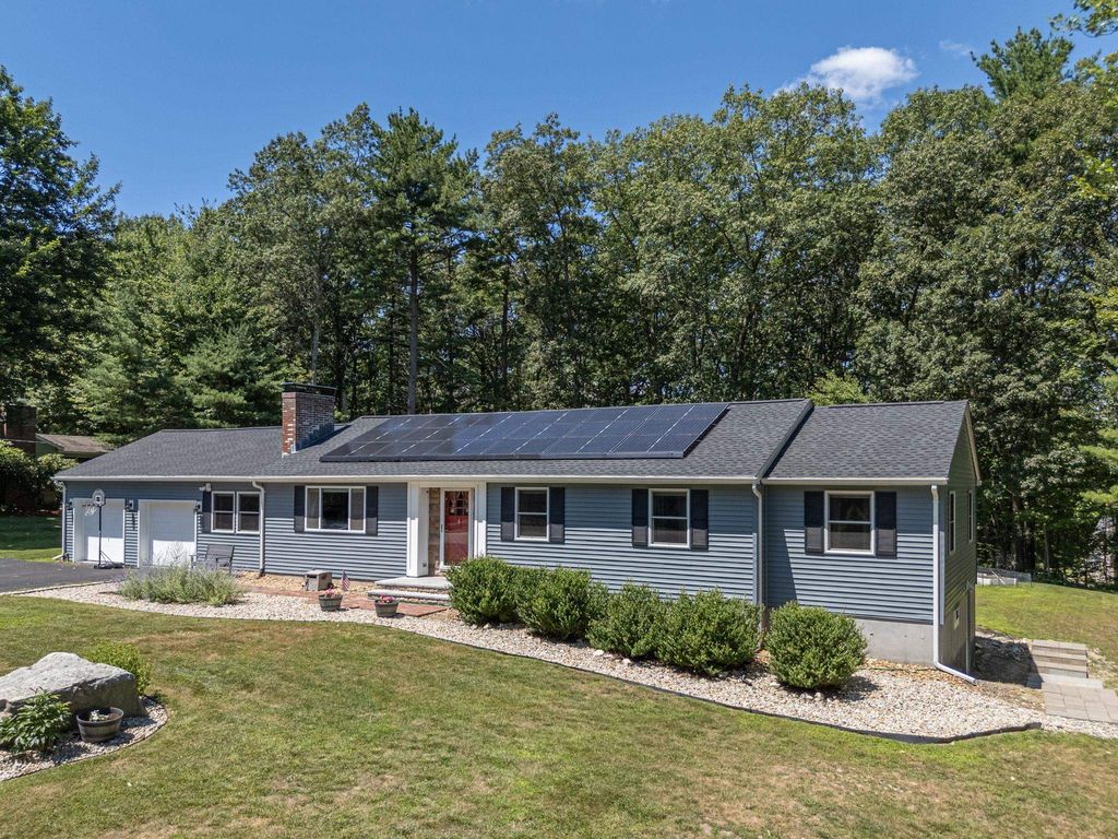 16 Easthill Drive, Hudson, NH 03051