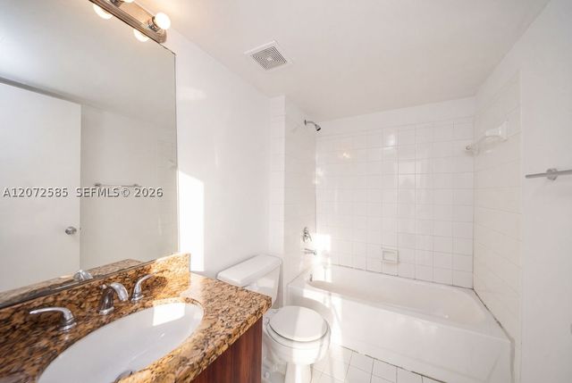 771 N Pine Island Rd 205, Plantation, FL 33324