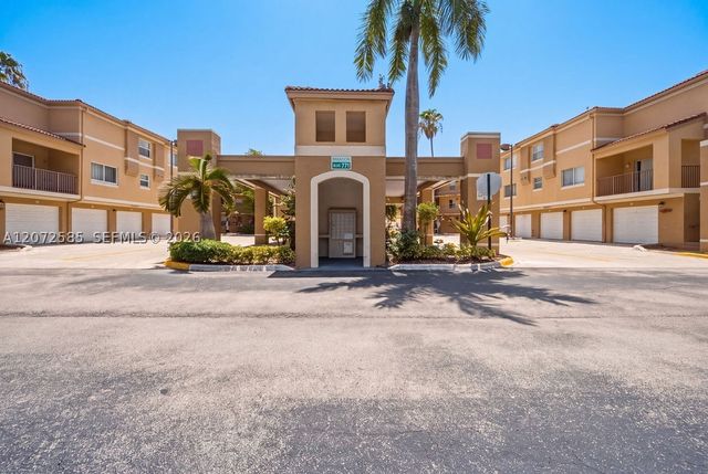 771 N Pine Island Rd 205, Plantation, FL 33324