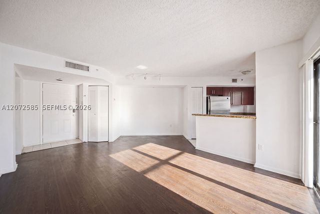 771 N Pine Island Rd 205, Plantation, FL 33324