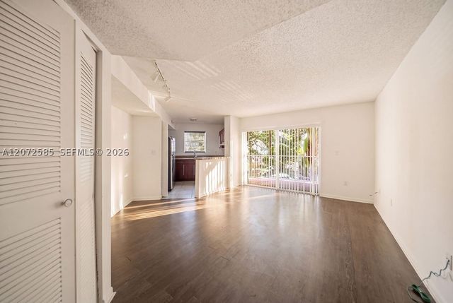 771 N Pine Island Rd 205, Plantation, FL 33324