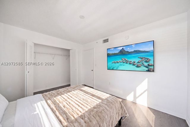 771 N Pine Island Rd 205, Plantation, FL 33324